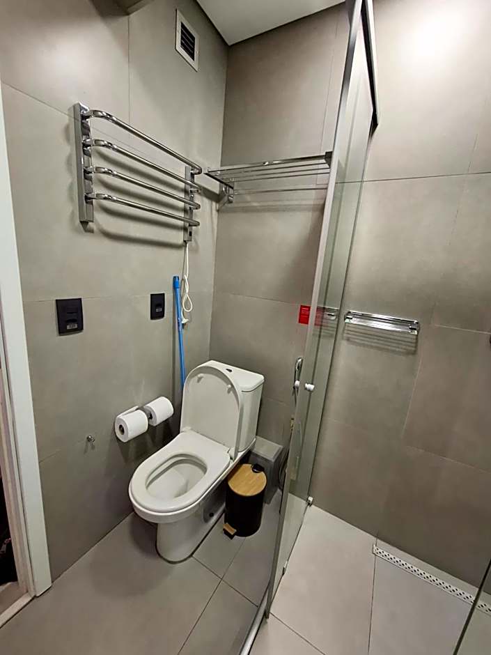 AlphaStay by Rhouses