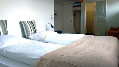 Budget Double Room with Private Bathroom