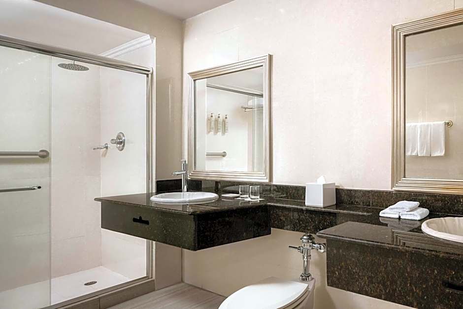 Renaissance Panama City Hotel