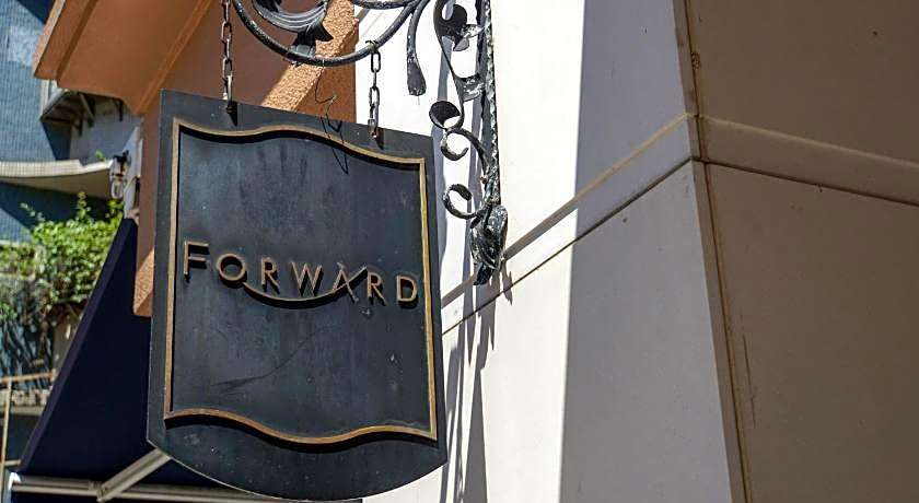 Forward Hotel