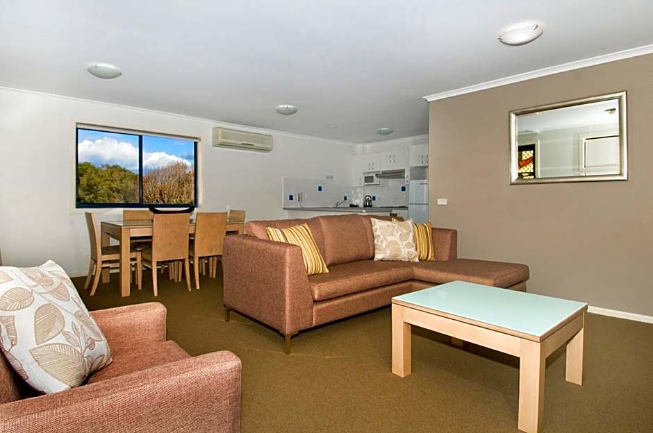 South Pacific Apartments