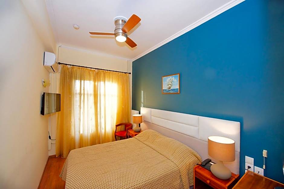 Photo 1 of 2 of Single Room