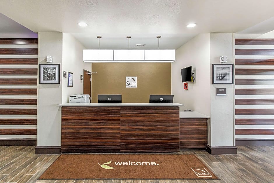 Sleep Inn & Suites