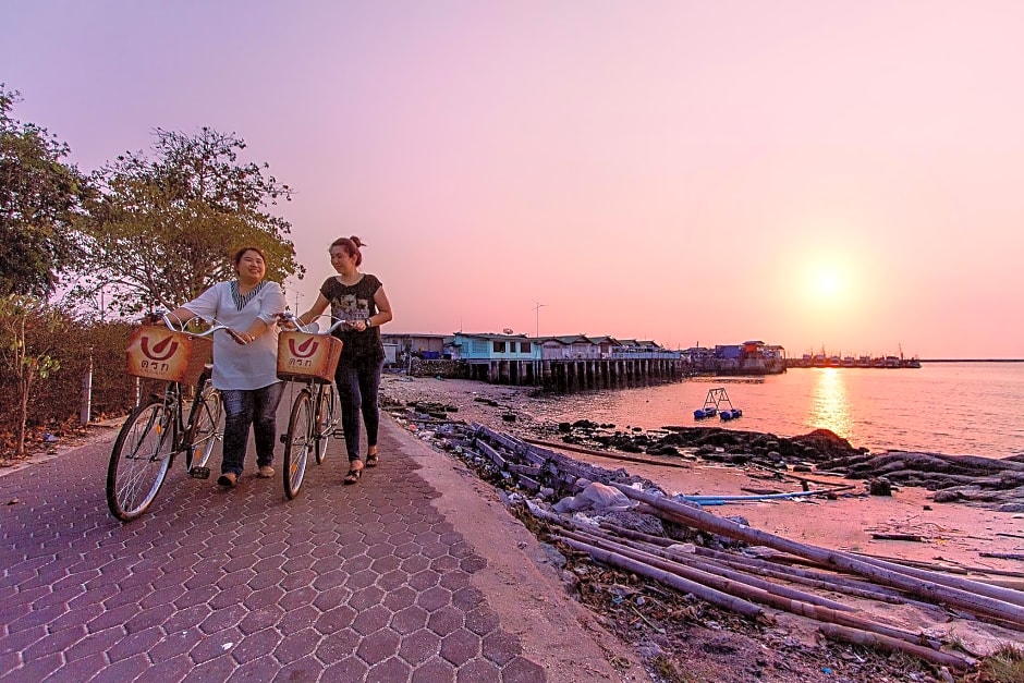 Kroque Boutique and Bistro Hotel