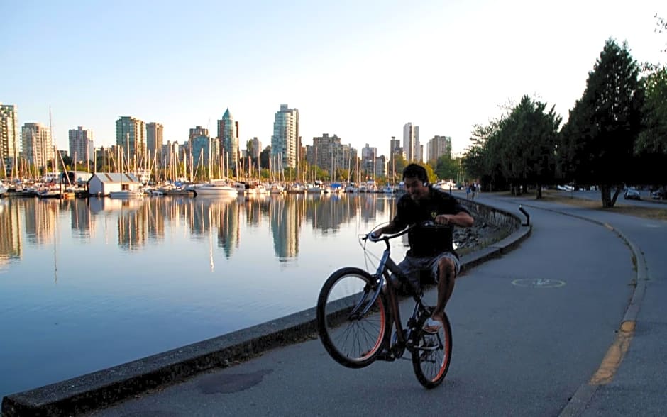 Rosellen Suites At Stanley Park