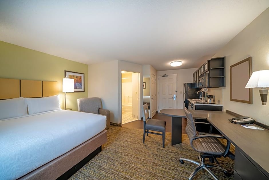 Candlewood Suites Washington-Dulles Herndon