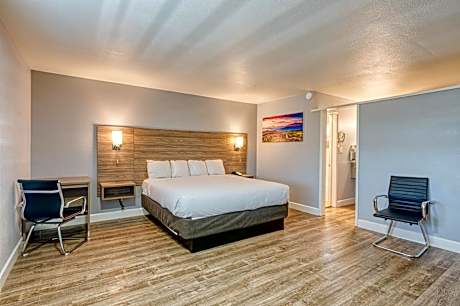 Deluxe King Room