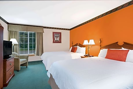 1 King Bed Studio Suite Non-Smoking