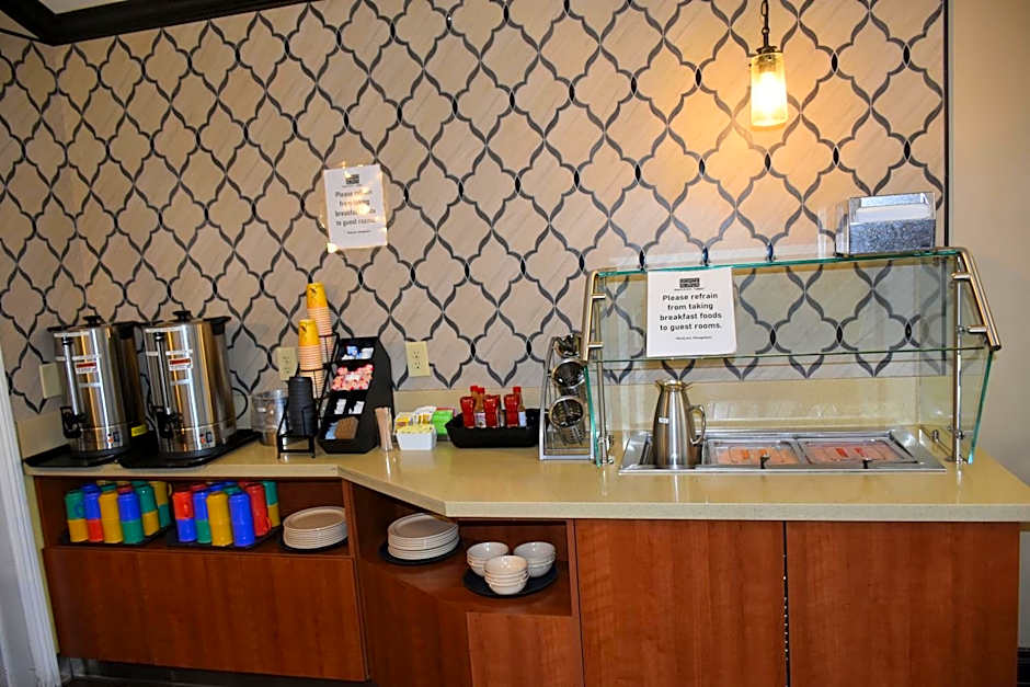 Dynasty Suites Redlands