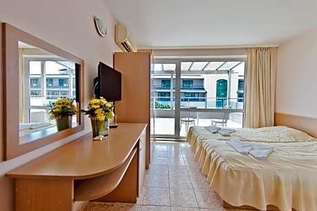 Double Room with Terrace and Sea View