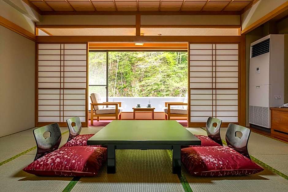 Nikko Nationalpark Kawamata Onsen KURA