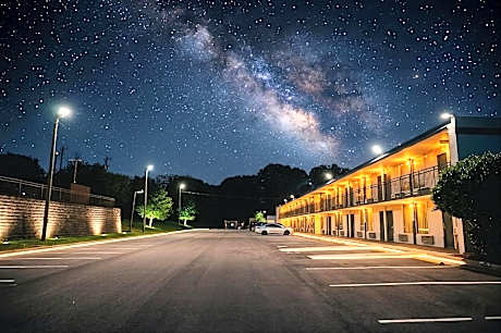 Rodeway Inn Monroe