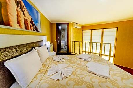 Maisonette with Bathtub