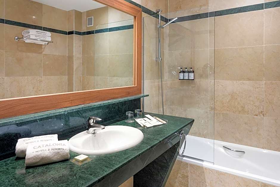 Catalonia Puerta Del Sol