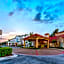 La Quinta Inn & Suites by Wyndham Usf (Near Busch Gardens)