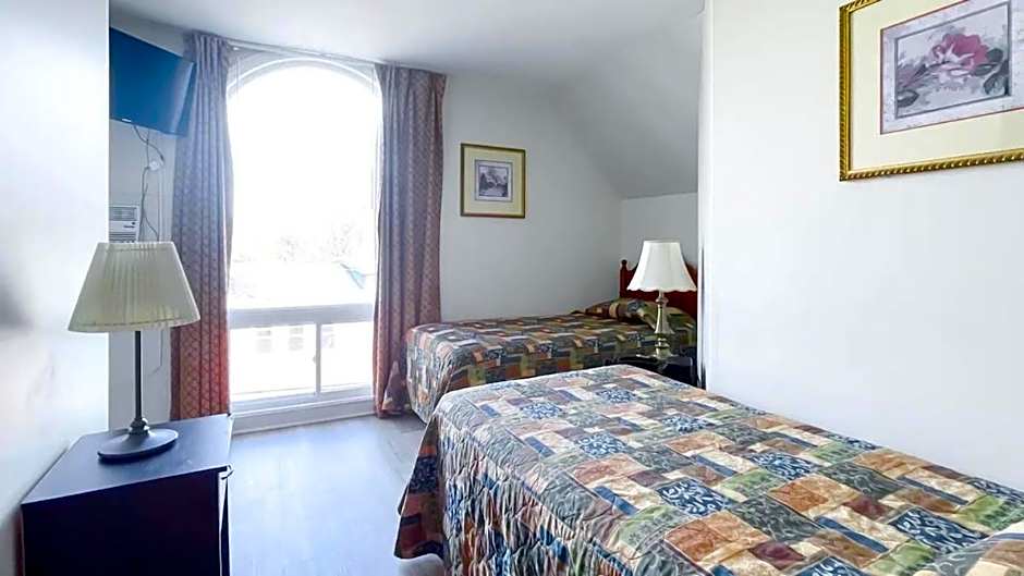 Commons Inn