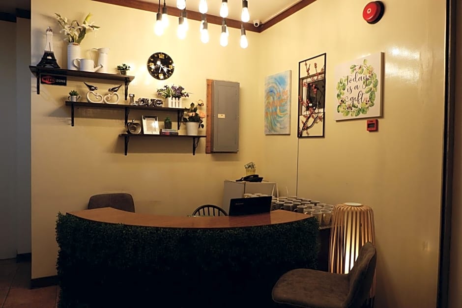 The Runway Inn - Mactan Cebu