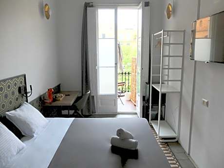 Double Room with Private Bathroom