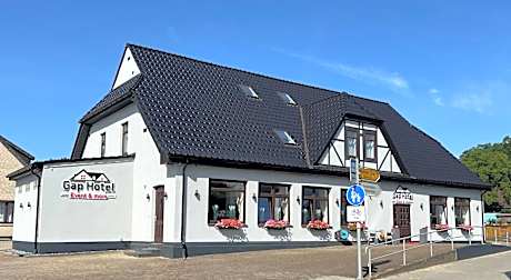 Gap Hotel event & more