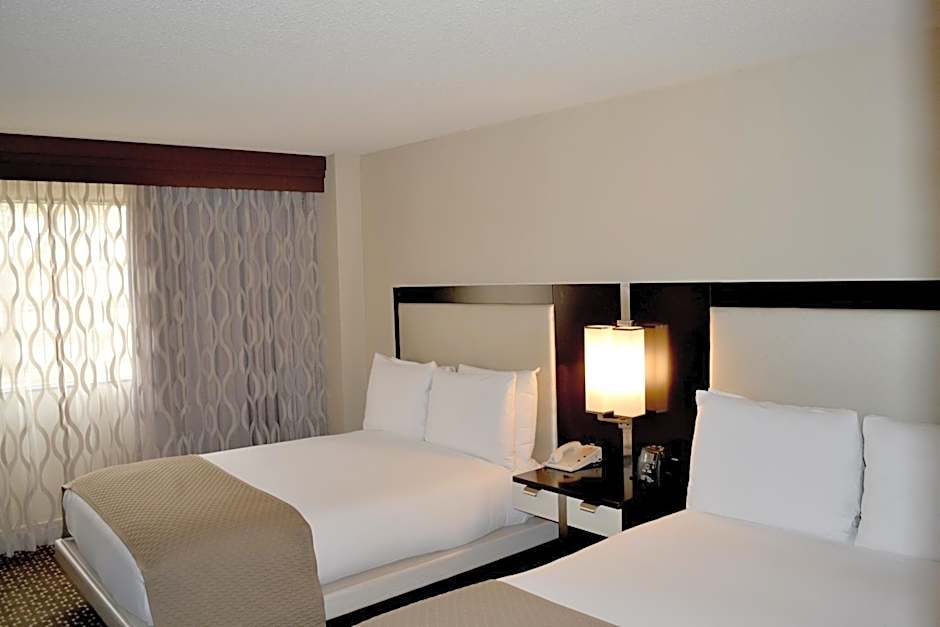 DoubleTree By Hilton Houston Hobby Airport