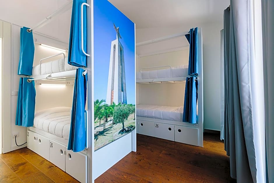 Lisbon South Hostel