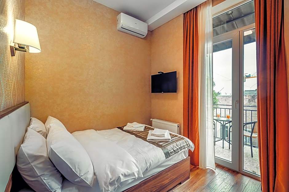 Ornament Hotel