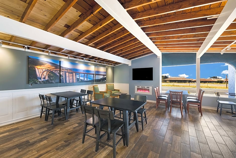 Pacific Coast Roadhouse, SureStay Collection by Best Western