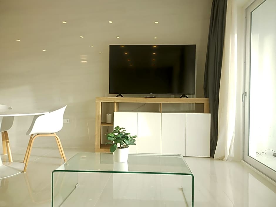 Smart Luxury Suites & Apartments