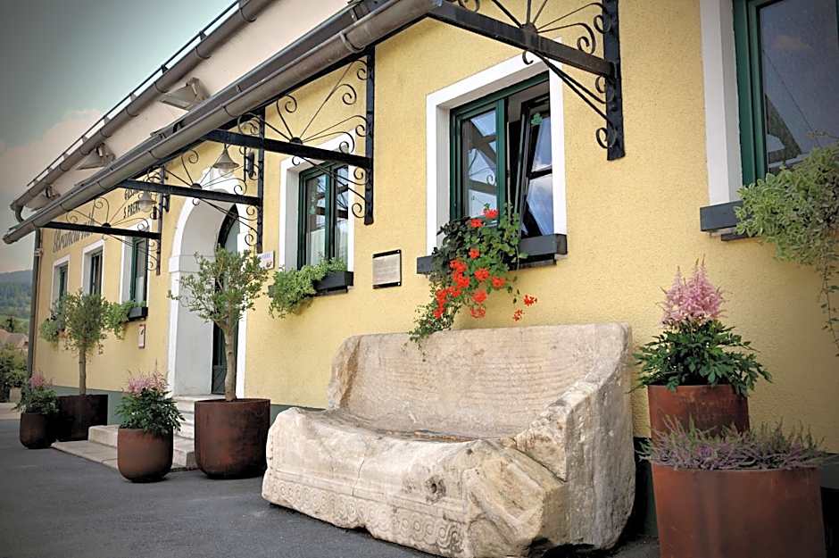 Gostilna in Prenočišča Brančurnik