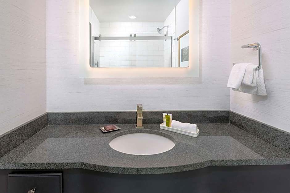 Hilton Pennywell St. Louis at the Arch