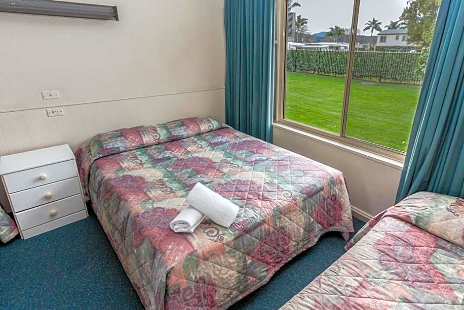 Moruya Waterfront Hotel Motel
