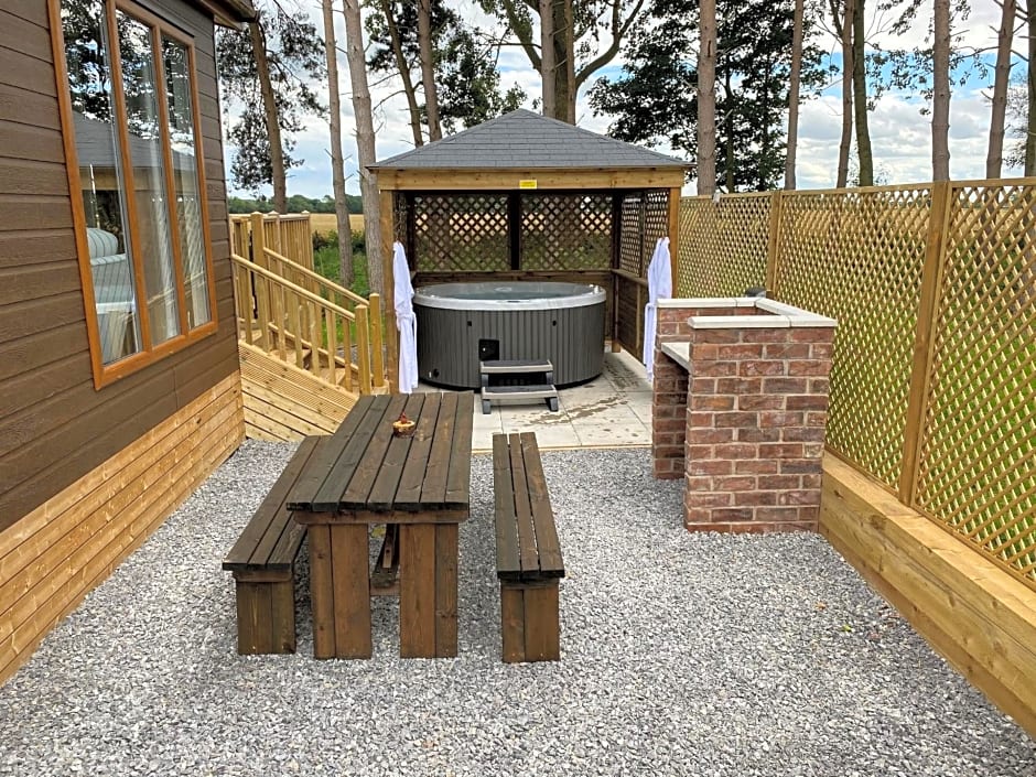 Hollicarrs - Woodland Lodge