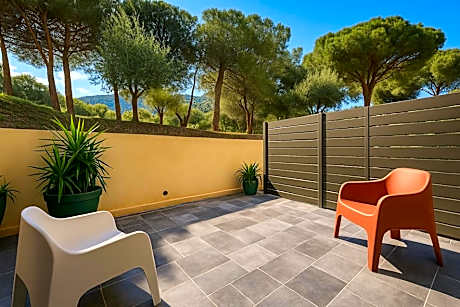 Quadruple Room with Terrace