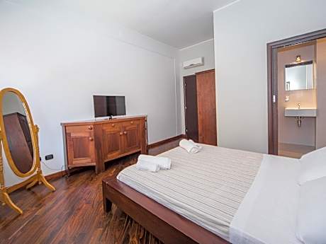 Triple room-Comfort-Ensuite with Shower-Balcony