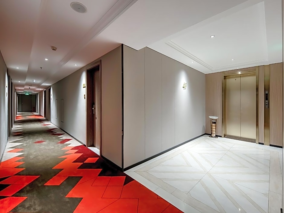 Borrman Hotel Hezhou Municipal Plaza