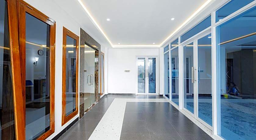 Urbanview Hotel Syariah The Ragunan Residence Cilandak