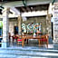 Sari Bunga Hotel - Legian, walking distance to Legian Beach