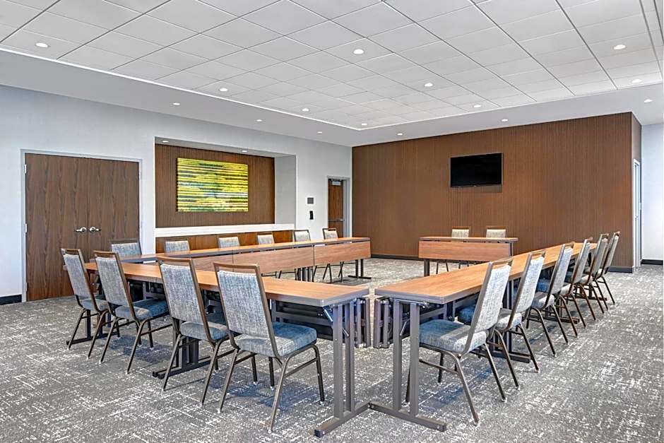 Courtyard by Marriott® Manhattan Aggieville