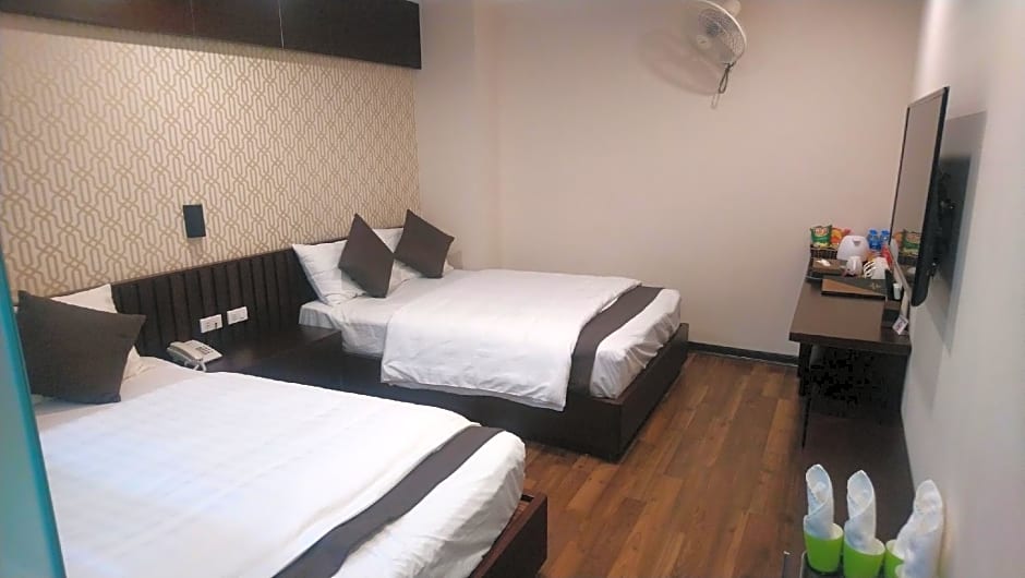 OYO 930 Thang Long Hotel