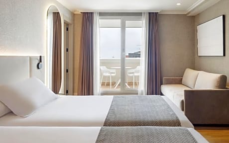 Superior Triple Room (2 Adults + 1 Child)