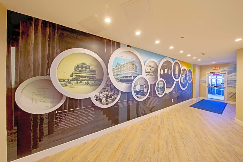 Commander Hotel & Suites