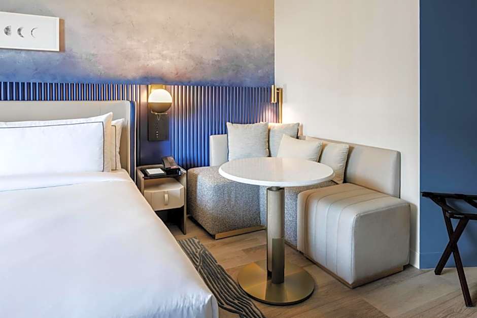 The Morrow Washington DC, Curio by Hilton