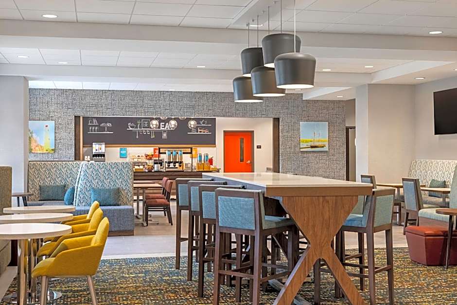 Hampton Inn Midland, On