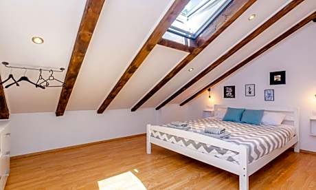 Four Bedroom Villa with Terrace and Swimming Pool