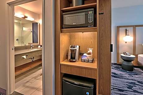 King Suite with City View
