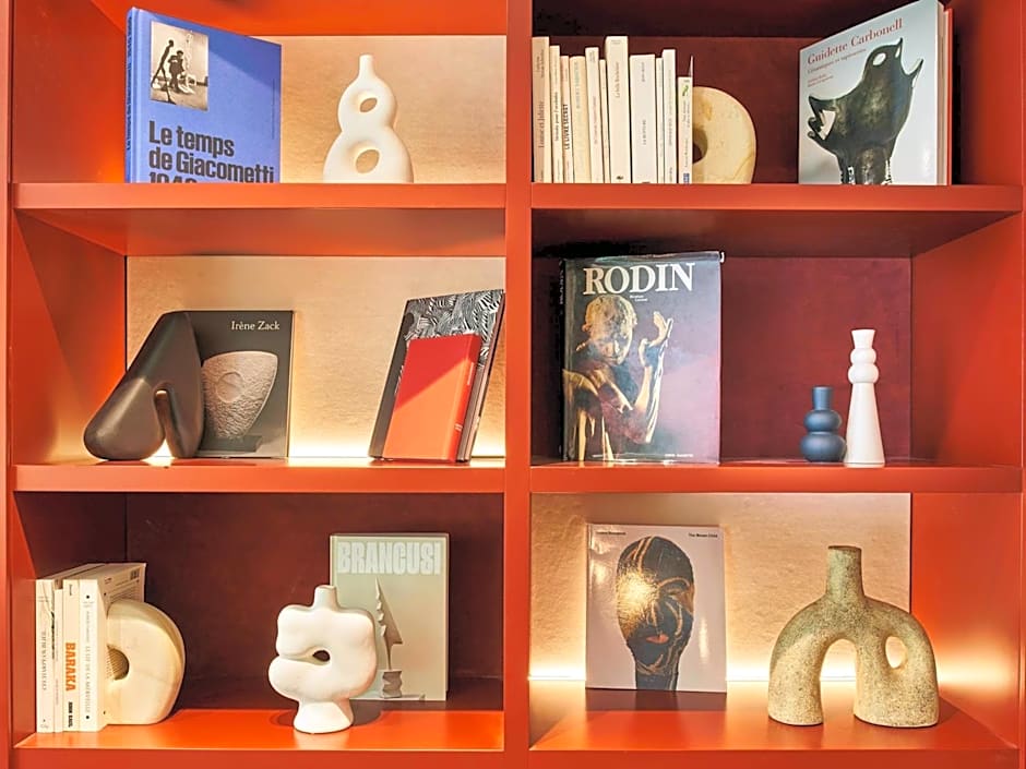 Mercure Paris Butte Montmartre Basilique