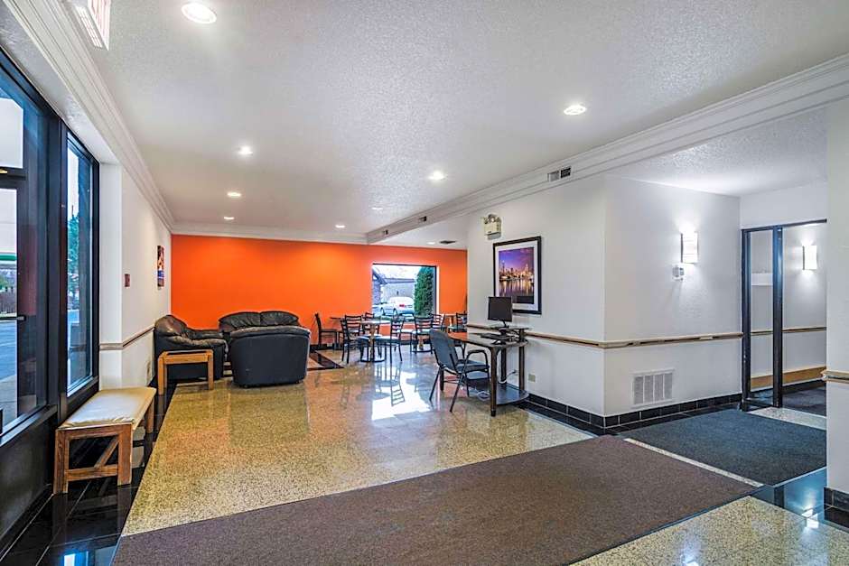 Motel 6-Libertyville, IL