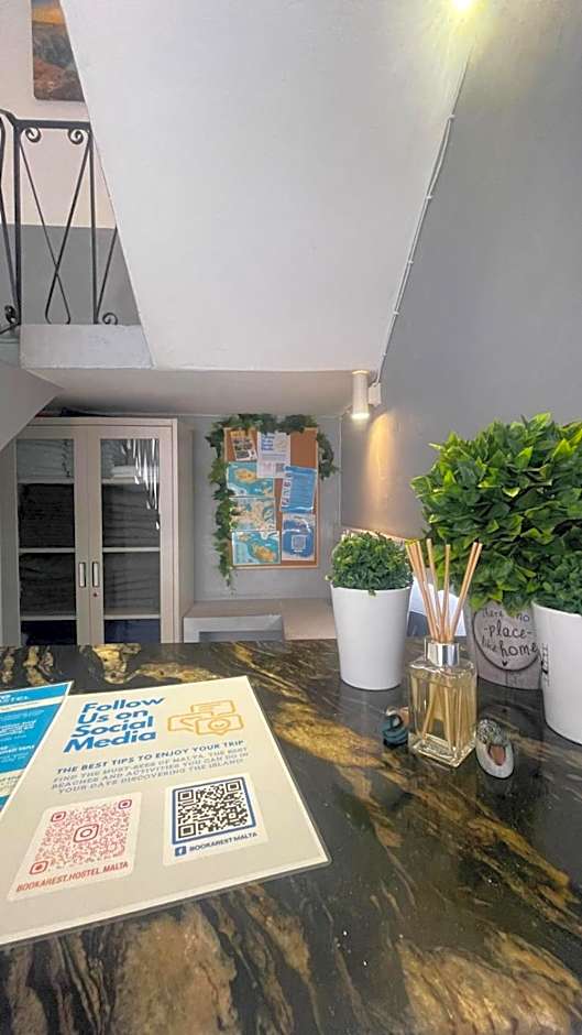 Bookarest Hostel Malta