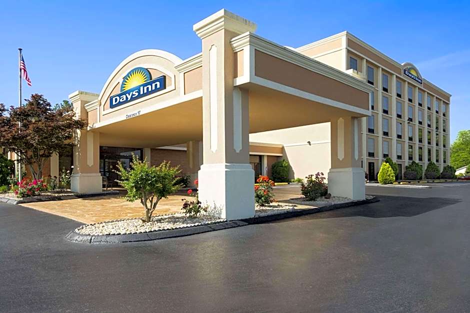 Days Inn by Wyndham Rome Downtown