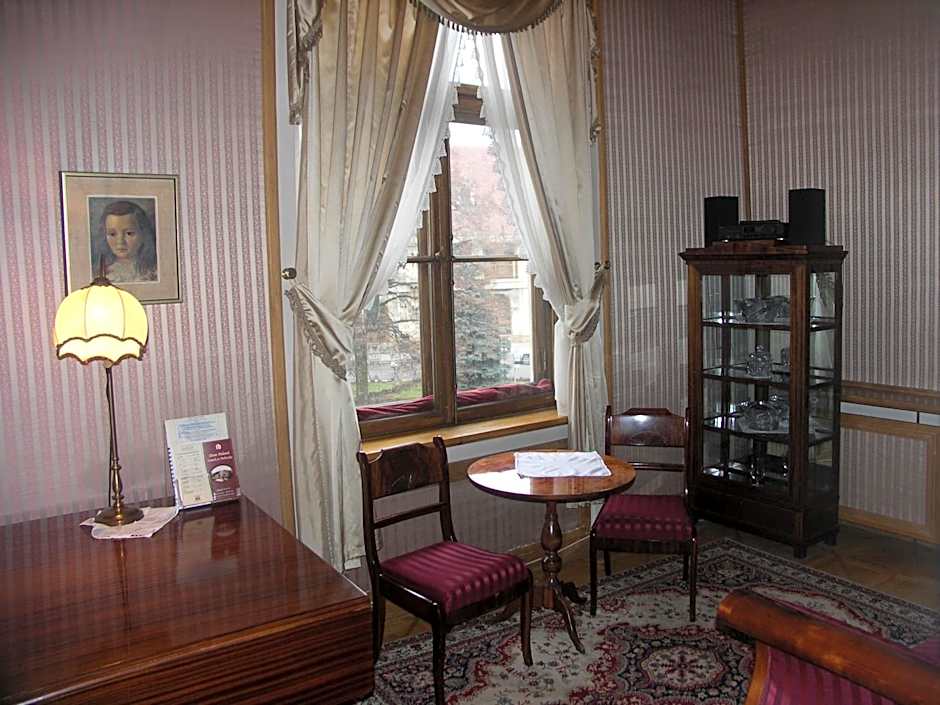 Hotel Zamek Pułtusk Dom Polonii